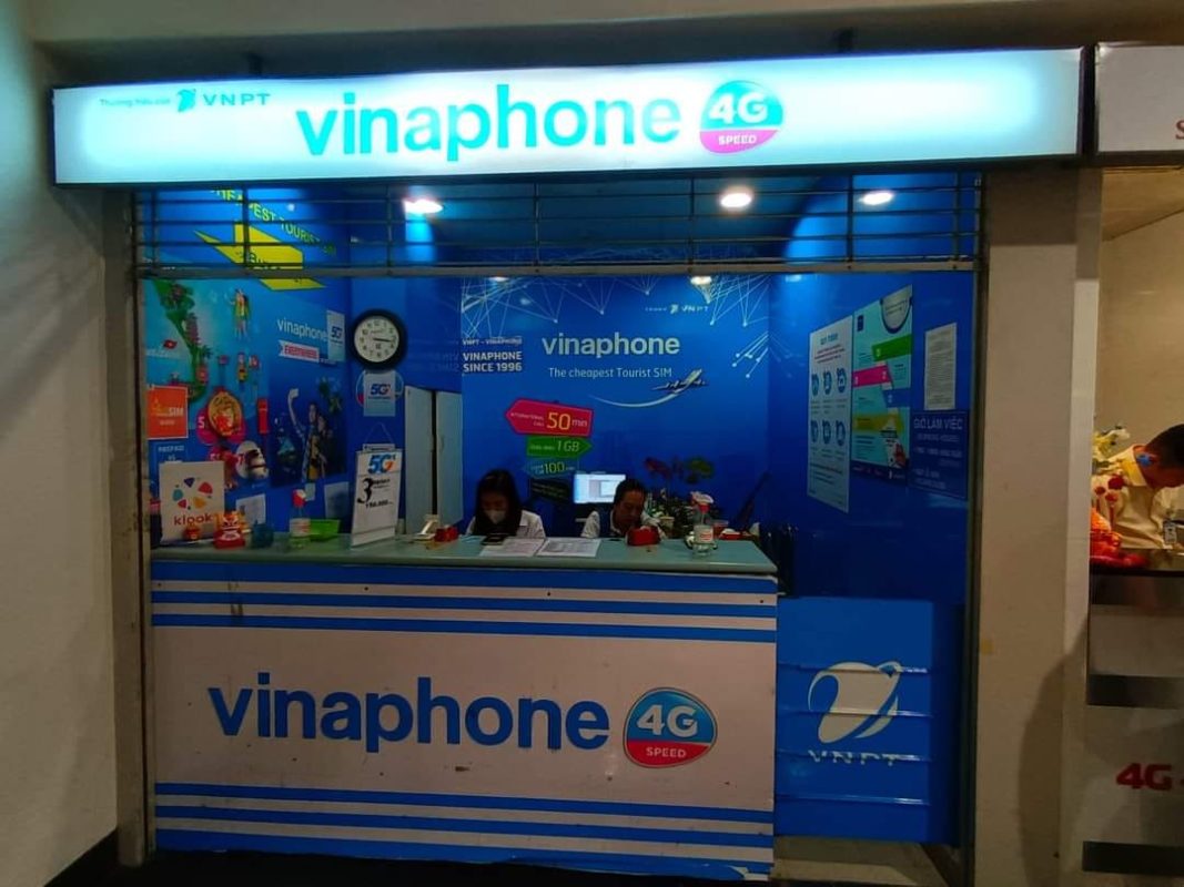 Vinaphone counter at SGN airport