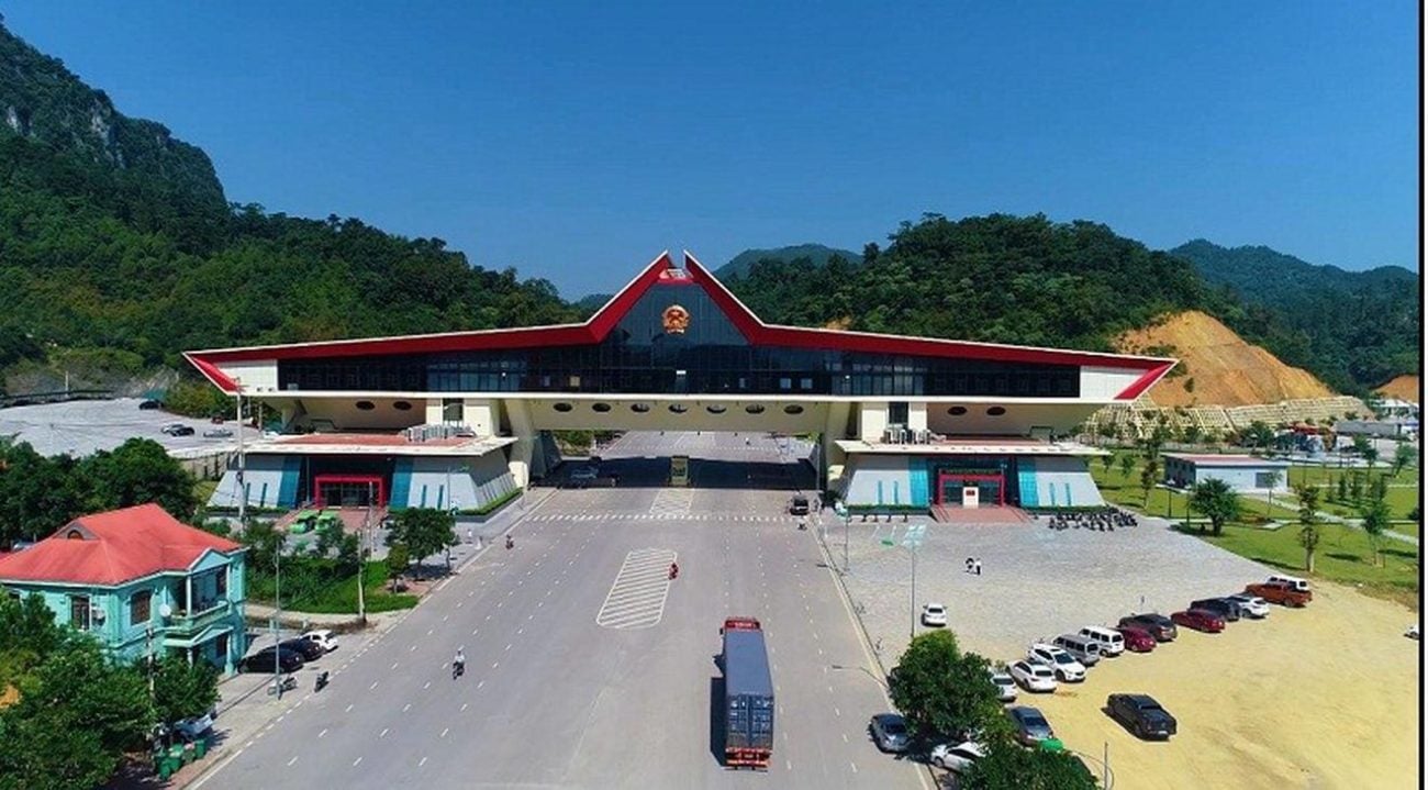 Huu Nghi border gate in Vietnam